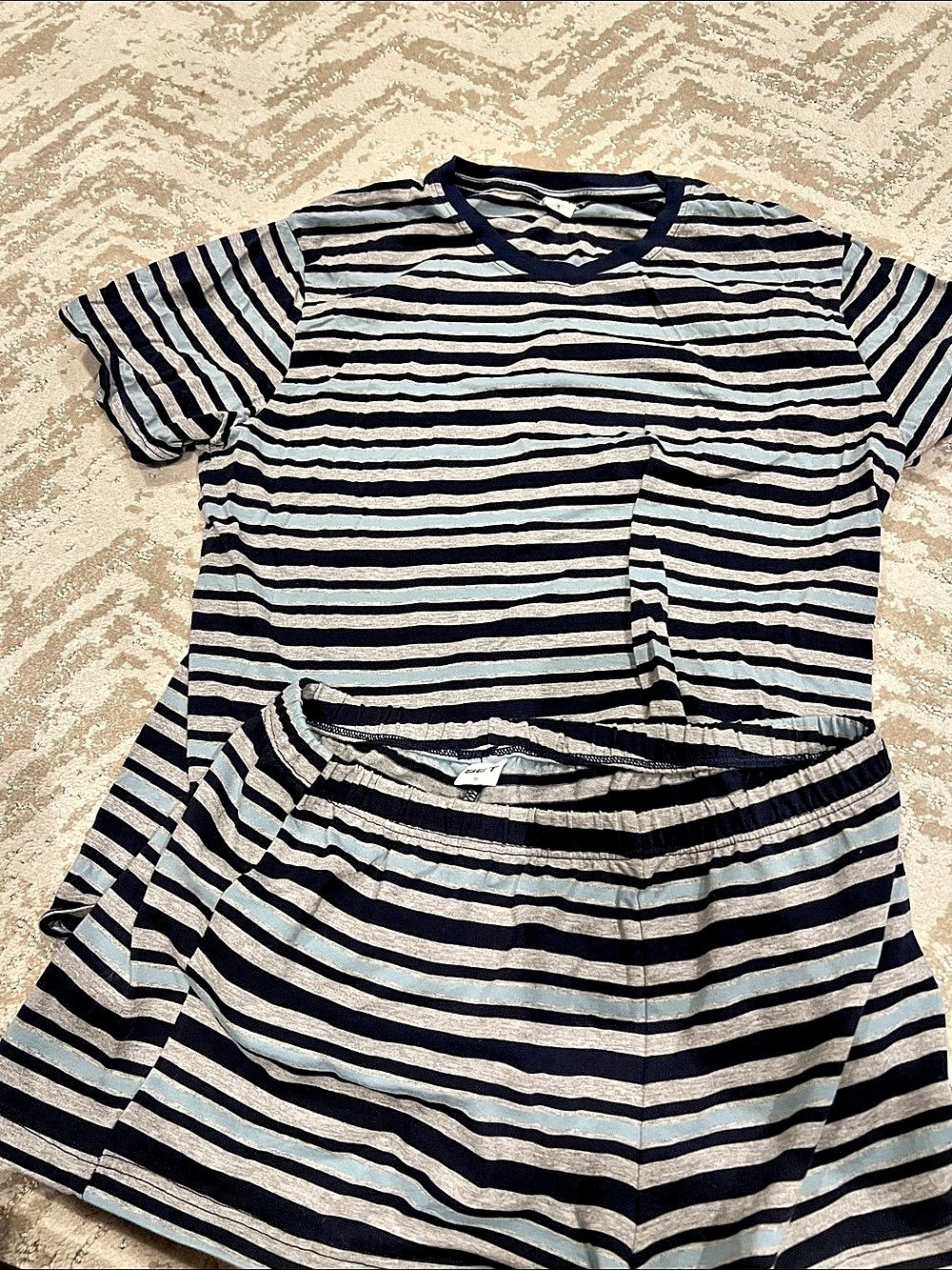 SET Striped Two-Piece in navy & Gray Size Small Like New